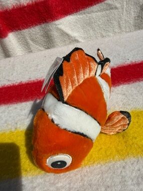 Disney store Nemo Plush with Tag Disney Pixar Finding Nemo plush NWT